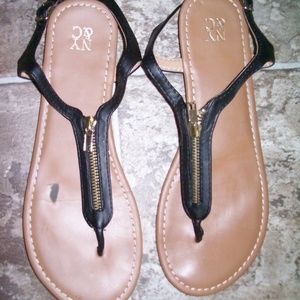 NY&Co. New York & Company Black Zipper 9